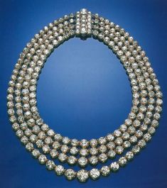 Vintage 925 sterling silver 4-strand diamond Necklace in cubic zirconia royal necklace Metal: Sterling Silver  Metal Purity:925 ⁵ Metal weight: 92.99 gram Stone : stimulated Diamond/ zircon/ American Diamond  Diamond Ctw:128.90ctw Item finished in 18k white gold plated on silver Collet Necklace, भारतीय दुल्हन संबंधी, Faberge Jewelry, Bijoux Art Nouveau, Royal Jewels, Royal Jewelry, Crown Jewels, Shiny Things, Message Board