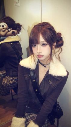 90s Ulzzang, 2010 Tumblr Aesthetic, Gloomy Coquette Outfit, Cute Photo Poses, Pose Reference Photo, Cute Everyday Outfits, 가을 패션, Harajuku Fashion, Pretty Makeup