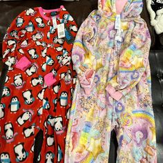 Girls Nwt Fleece Footless Zip Up Pajamas Bundle Penguin Fleece Onesie Is Size 4/5 But Runs Big Children’s Place Candy Fleece Onesie Is Size 5/6 Playful Long Sleeve Onesie For Sleepovers, Red Long Sleeve Onesie For Loungewear, Super Soft Long Sleeve Onesie For Bedtime, Long Sleeve Super Soft Onesie For Bedtime, Playful Hooded Onesie For Sleepovers, Long Sleeve Onesie For Sleepover, Long Sleeve Onesie For Bedtime, Winter Onesie For Sleepover In Pink, Pink Winter Onesie For Sleepover