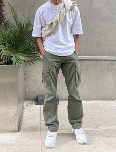 Mens Cargo Pants Outfit, Cargo Outfit Men, Green Cargo Pants Outfit, Cargo Pants Outfit Men, Herren Style, Pants Outfit Men, Cargo Pants Outfit, Mens Trendy Outfits