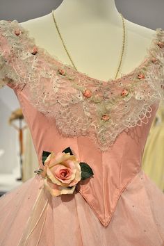 Detail, Masquerade gown, Phantom of the Opera Christine Daae, Old Dresses, Dress Forms, Vintage Gowns, Antique Clothing, Movie Costumes, The Opera, Phantom Of The Opera, Historical Dresses