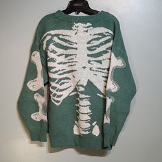 Supermade Skeleton Sweater Size Large Winter Skull Print Grunge Outerwear, Halloween Grunge Outerwear With Skull Print, Grunge Halloween Outerwear With Skull Print, Grunge Crew Neck Outerwear For Fall, Winter Skull Print Sweater For Streetwear, Winter Streetwear Sweater With Skull Print, Casual White Outerwear For Halloween, Casual Skull Print Sweater For Streetwear, Anatomy Sweater