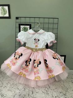 Minnie Mouse Pink Dress, Mini Mouse Dress, Pink Minnie Mouse Dress, Christmas Dining Room Table, Dress Party Wear, Dress Sparkle, Minnie Birthday Party, Mouse Costume, Mouse Dress