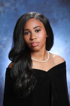 Senior Picture Hairstyles Black Women, Graduation Picture Hairstyles, Senior Picture Hairstyles, Picture Hairstyles, Curling Your Hair, Romantic Waves, Straight Human Hair Bundles, Hair Natural Color