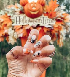 Disney Halloween Nails Square, Disneyland Nails Halloween, Short Disney Halloween Nails, Disney Spooky Nails, Mickey Ghost Nails, Halloween Mickey Nails, Disneyland Halloween Nails, Spooky Disney Nails, Mickey Mouse Halloween Nails