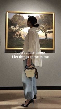 don't chase - let things come to you! / Motivational Quotes Elegant Office Outfit, Elegant Summer Outfits, Essentials Aesthetic, Looks Jeans, Chique Outfits, Stil Elegant, Aesthetic Travel, Looks Street Style, Stylish Work Outfits