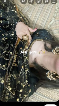 Wedding Aesthetic Insta Story, Shaadi Aesthetic Snaps, Desi Poses For Instagram, Desi Picture Poses, Desi Core Aesthetic, Desi Instagram Story, Shaadi Aesthetic, Makeup Snap, Eid Photoshoot Ideas