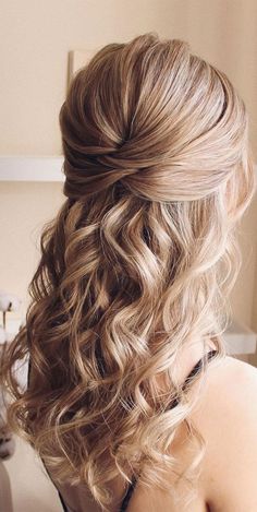 Golden Blonde Hair Color, Bridemaids Hairstyles, Half Up Wedding Hair, Wedding Hair Half, Mother Of The Bride Hair, Bridesmaid Hair Makeup, Simple Wedding Hairstyles, Wedding Hair Inspiration, Wedding Hair Down