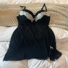 Very Classic Lingerie Top. Never Worn! Size M But I Would Say It Would Fit A 34-36 C. Night Sleepwear With Lace Trim And Underwire, Underwire Sleepwear With Built-in Bra For Bedtime, Black Underwire Sleepwear For Loungewear, Underwire Sleepwear With Built-in Bra, Bra And Under Set, Aesthetic Intimates, Country Jeans, Mcbling Fashion, Classic Lingerie