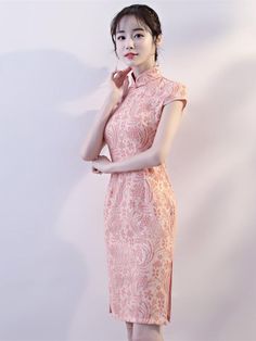 Formal Fitted Pink Cheongsam, Fitted Pink Dress With Stand Collar, Pink Fitted Dress With Stand Collar, Fitted Pink Cheongsam For Spring, Pink Fitted Cheongsam For Spring, Spring Pink Fitted Cheongsam, Pink Fitted Cheongsam With Short Sleeves, Fitted Short Sleeve Cheongsam, Formal Casual