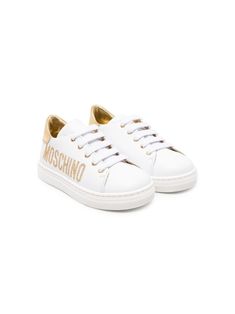 white/gold-tone calf leather studded logo detail gold-tone hardware contrasting heel counter round toe front lace-up fastening leather lining branded insole flat rubber sole Kids Studs, Tone Calves, Moschino Kids, Sneakers White, Leather Sneakers, Moschino, Girls Shoes, Calf Leather, Lace Front