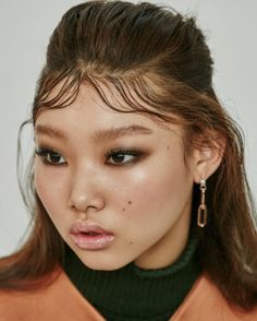 Asian Editorial, Yoon Young Bae, Asian Makeup Looks, Unique Faces, Asian Eyes, Asian Eye Makeup, Asian Makeup, 영감을 주는 캐릭터