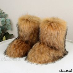 Olivia Mark - High-Quality Thickened Winter Snow Boots with Round Toe and Genuine Fox Fur Lining Fox Fur Boots, Fur Boots Women, Winter Flats, Fuzzy Boots, Fur Snow Boots, Raccoon Dog, Flat Heels, Warm Snow Boots, Dog Skin