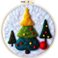 Needle Felting kit - Christmas Trees Needle Felting Christmas Tree, Needle Felting Christmas, Christmas Needle Felting, Felting Christmas, Needle Painting, Felting Needles, Needle Felted Christmas, Kit Christmas, Eyes Drawing