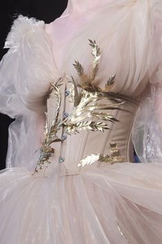 Detail Couture, Guo Pei, Fantasy Fashion, Fall 2017