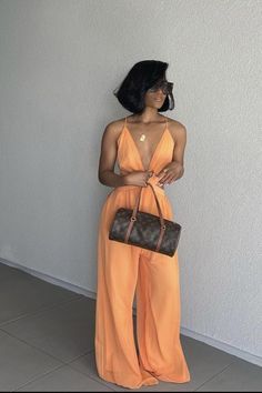 #follow #fashion #style #clothing #clothes #ootd #outfits #blogging #blogger #blog Black Women Spring Fashion, Classy Outfits Black, Women Classy Outfits, Elegante Casual, Looks Street Style, Classy Casual Outfits, Looks Black, Large Dress, Looks Chic