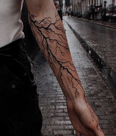 Erkek Dövme Tattoo Tattoos Arm Mann, Blitz Tattoo, Lightning Tattoo, Tato Minimal, Scary Tattoos, Tattoo Inspiration Men, Tattoo Style Drawings, Dark Art Tattoo, Selfie Photography