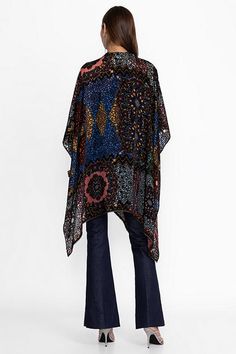 Crafted from a unique silk blend, the Burnout Velvet Shawl is washed in a vibrant patchwork pattern. Featuring an open front and a waterfall silhouette, this lightweight layering piece adds a hint of drama to your look. Layer over fitted legging and a long sleeve mock-neck top for a polished look. Johnny Was Women's Burnout Velvet Shawl in Nava Burnout Blue, Silk Multicolor Fall Festival Kaftan, Multicolor Silk Kimono For Fall, Boho Attire, Velvet Clothing, Boho Velvet, Velvet Shawl, Burnout Velvet, Boho Chic Outfits, Patchwork Patterns