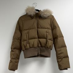 Excellent Condition Size Large Army Green Color Shorter Length Brown Down Outerwear For Fall, Fitted Brown Puffer Outerwear, Hooded Outerwear With Padded Collar, Fitted Hooded Outerwear With Padded Collar, Fitted Puffer Parka For Fall, Fitted Hooded Outerwear For Cold Weather, Fitted Hooded Down Outerwear, Fitted Puffer Hooded Jacket For Cold Weather, Fitted Casual Down Outerwear