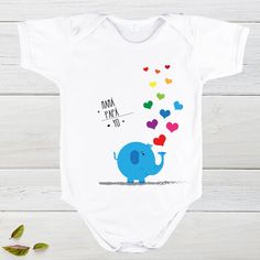 Baby Onesie Painting Ideas, Onesie Painting Ideas, Baby Onesies Diy, Cute Onesies, Custom Baby Clothes, Diy Baby Clothes, T Shirt Painting, Design Mom, Baby Shower Diaper Cake