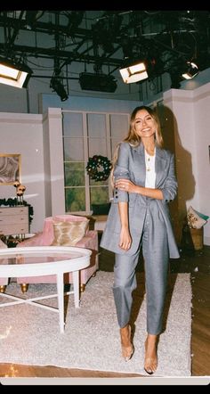 Night Out Street Style, Grown Woman Era, Desi Perkins, Work Outfit Office, Outfit For Work, Outfit Primavera, Work Chic, Effortlessly Chic Outfits, On Live