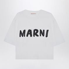 White Cotton Cropped Crew-Neck T-Shirt From Marni Featuring Wide Short Sleeves, A Contrasting Lettering Logo Print On The Front And A Straight Hem. Model Wears Size 38 It Model Measurements: Height: 180 Cm Chest: 85 Cm Waist: 66 Cm Hips: 89 Cm Size Type: It Material: Cotton Sku: 2f-Thje0333p0uscs11/P_marni-Low01_102 Welcome To The Official Luosophy Poshmark Closet! Luosophy Is A Luxury Brand Reselling Company Founded In San Diego, Ca From 2016. All Our Products Are Imported From Italy And Sold I Lettering Logo, Latest T Shirt, White Dresses For Women, Cropped T Shirt, White Crop, Crop Tshirt, Letter Logo, Print Logo, Tshirt Logo