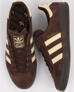 Adidas Shoes Outfit, Brown Adidas, Industrial Clothing, Funky Shoes, Looks Street Style, Swag Shoes