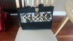 I used the Double Diamond ruler to make this bag. Quite effective. Sewing