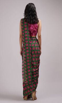 Pink and green pre-draped saree with floral print. Paired with a halter neck floral print embroidered blouse. - Aza Fashions Aakanksha Singh, Saree Gowns, Dhoti Saree, Cotton Sarees Handloom, Draped Saree, Ruffle Saree, Drape Saree, Lehenga Saree, Blouse For Women