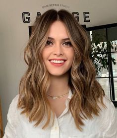 Hair Color Light Brown, Wavy Hairstyles, Light Hair Color, בר מצווה, Brown Hair With Highlights