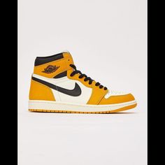 Mens Jordan Air Jordan 1 Retro High Og 'Yellow Ochre' Condition: New We Apologize In Advance For Any Variation In Box Condition That May Occur During Transit! All Items We Carry Are Stored In A Pet-Free And Smoke-Free Environment, Ensuring Their Quality And Cleanliness Size: 8men's Sku: Dz5485701 Notes: Please Check Images Before Offering Or Purchasing. Thank You For Your Understanding. If You Have Any Questions Or Need Further Information, Please Don't Hesitate To Contact Us. We're Here To Assi Nike Air Jordan 1 Retro, Jordan Air, Yellow Ochre, Air Jordan 1 Retro High Og, Boxing Conditioning, Air Jordan 1 Retro High, Nike Air Jordan 1, Air Jordan 1 Retro, Jordans For Men