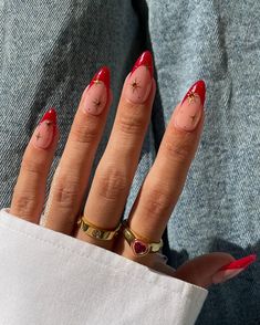 Red Era Nails, Short Almond Nails, Manicure Tips, Gold Nail, Her Nails, Red Nail Designs, Red Nail, Star Nails, Stick On Nails