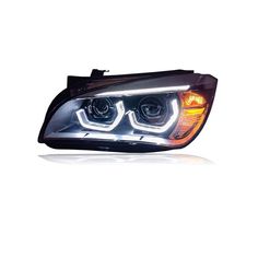 an image of the headlight of a car