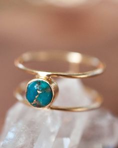 Copper Turquoise Ring * Gold * Statement * Gemstone * Natural * Organic * Ocean * Blue * Mermaid * Handmde * Double Band * Everyday BJR026 Turquoise Gold Ring, Aqua Chalcedony, Copper Turquoise, Gold Vermeil, Turquoise Ring, Sunscreen, Rose Quartz, Birthstone, Gold Rings