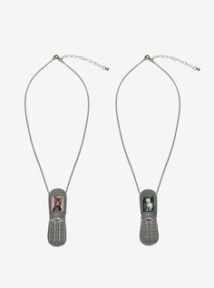 You have a purr-fect bestie you need to share these matching necklaces with! Each necklace has a rhinestone flip phone that opens up. Inside has a different cat pic!18" + 3" extenderNickel-free alloy; glass; plasticSet of 2Imported Wlw Gifts, Y2k Phone, Right Arrow Icon, Best Friend Necklace, Location Icon, Flip Phone, Detailed Jewelry, Friendship Necklaces, Flip Phones