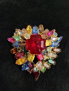 Check out this item in my Etsy shop https://www.etsy.com/listing/1137456283/vintage-pin-or-antique-brooch-in-red Antique Pins, Beaded Lanyards, Blue Stones, Antique Brooches, Crystal Shapes, Czech Crystal, Clear Crystals, Yellow And Blue, Red Crystals