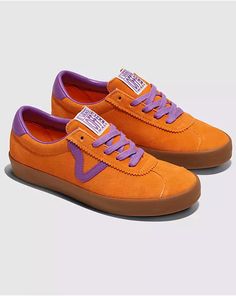 Sport Low Shoe Vans Suede, Vans Store, Jane Clothing, Baby D, Vans Logo, Shoe Inspiration, Heritage Fashion, Snowboard Boots, Vans Sneakers