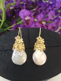 Handmade Baroque Pearl Earrings For Formal Occasions, Handmade White Pearl Earrings For Formal Occasions, White Handmade Pearl Earrings For Formal Occasions, Luxury Handmade Pearl Earrings For Anniversary, Luxury Baroque Earrings As Gift, Baroque Pearl Earrings As A Gift, Baroque Pearl Pendant Earrings For Formal Occasions, Formal Handmade Earrings With Baroque Pearl, Handmade Yellow Gold Pearl Earrings For Formal Occasions