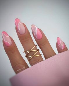 Ongles Rose Pastel, Acrylic Nails Almond Shape, Spring Nail Designs, Summery Nails, Modern Nails, Almond Nails Designs, Almond Acrylic Nails