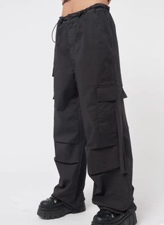 MINGA RHEO BLACK TECH CARGO PANTS ~SIZE XL ~ EUC ~ $98 ~ SOLD OUT COLOR! Tech Cargo Pants, Cargo Pants Aesthetic, Essential Pants, Retro Trousers, Skate Fits, Utility Cargo Pants, Black Dancers, Parachute Pant, Minga London