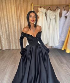 Fabric: Charmeuse; Silhouette: A-Line; Neckline: Sweetheart; Hemline/Train: Floor Length; Embellishment: With Gloves; Sleeve: Sleeveless; Waist: Natural; Back Style: Zipper; Built-In Bra: Yes; Shown Color: Black; Season: Spring; Summer; Fall; Winter; Prom Dress With Gloves, Fae Ball, Dress With Gloves, Lace Wedding Dress With Sleeves, Strapless Prom Dresses, Stunning Prom Dresses, Prom 2024, Glamour Dress, Black Prom Dress