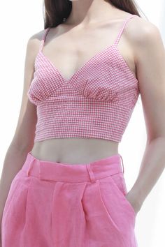 fibflx women's clothes spaghetti strap crop top red and white checker gingham pattern Cotton Gingham Crop Top For Summer, Gingham Cropped Top For Summer, Chic Pink Crop Top With Built-in Bra, Pink And White Checkered, Gingham Crop Top, Fitted Gingham Cropped Top, Spaghetti Strap Crop Top, Cute Crop Top, Strap Crop Top