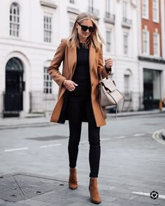 Nordstrom Outfit, Chic Work Outfit, Stylish Winter Outfits, Fashion Jackson, Camel Coat, Brown Coat