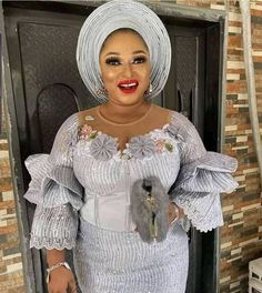 Owambe Lace Styles For Plus Size, White Lace Skirt And Blouse Asoebi, Iro Skirt And Blouse Lace Styles, Lace Skirt And Blouse Styles For Owambe, African Dresses Modern Beautiful, Skirt And Blouse Lace Nigeria Latest, Iro And Blouse Lace Styles Latest, Igbo Blouse, Kaba Styles