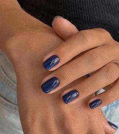 navy blue aesthetic, nail inspo, blue nails, clean girl Navy Nails, Navy Blue Nails, Short Square Nails, Smink Inspiration, Short Square Acrylic Nails, Makijaż Smokey Eye, Blue Nail, Square Acrylic Nails, Girls Nails