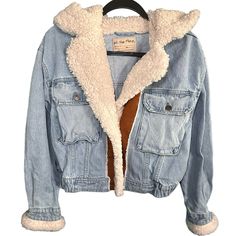 Free People We The Free Perry Hooded Denim Jacket Coats Wool Size: Xs Casual Cozy Denim Jacket Cold Jacket, Hooded Denim Jacket, Free People Jacket, Denim Coat Jacket, Winter Fashion Outfits, Winter Fashion, Denim Jacket, Free People, Color Blue