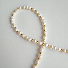 < Pendant Pearl Necklace with Gold Color Metallic Furniture > Very trendy and elegant combination. Necklace can be beautiful accent to any look! > Necklace length - 39 cm (15,3 in) With pendant - 44 cm (17,3 in) > Necklace weight - 20 gm V Neck Jewelry, Metallic Furniture, Pearl Necklace With Gold, Pearls Wedding, Neck Jewellery, Pearl Pendant Necklace, Vintage Pearls, Lariat Necklace, Summer Jewelry