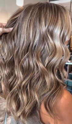 Hair Colour Ideas Brunette, Fall Hair Cuts For Long Hair, Fall Hair Colors For Dirty Blonde, Fall Blonde Hair Color Medium Length, Cassadee Pope Hair, Blonde Grey Highlights, Low Lights And Highlights Blonde Fall, Dark Lowlights For Blondes