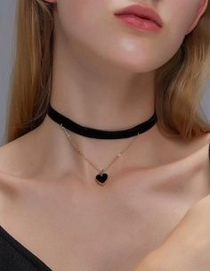 Layered Black Heart Charm Velvet Choker .  Length : 31cm Alloy Ships from Canada within 3-5 Business days. Kalung Choker, Colar Chocker, Velvet Choker Necklaces, Heart Choker Necklace, Charm Choker Necklace, Black Velvet Choker, Heart Choker, Velvet Choker, Heart Drop Earrings