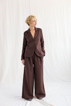 Fitted Silhouette Linen Blazer / OFFON Clothing - Etsy Fall Linen Suits With Welt Pockets, Fall Linen Outerwear With Suit Collar, Fall Long Sleeve Linen Tweed Jacket, Winter Linen Blazer With Notch Lapel, Winter Linen Tweed Jacket For Work, Winter Linen Blazer With Welt Pockets, Fall Single Button Linen Suit, Fall Linen Tweed Jacket For Workwear, Long-sleeved Linen Suits For Work